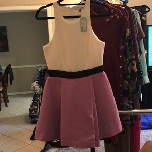 HALSTON size 4 (new with tags)